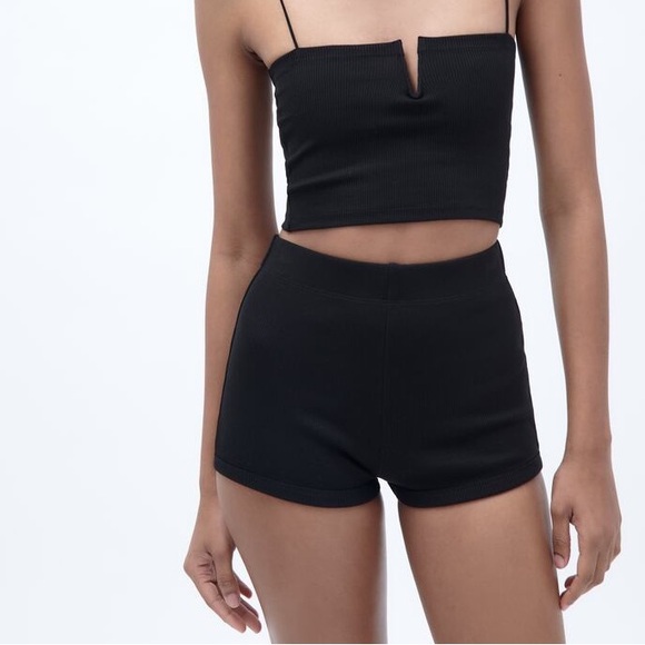 Zara Ribbed Shorts - Picture 1 of 6